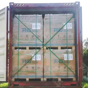 Zonnepanelen in zeecontainer